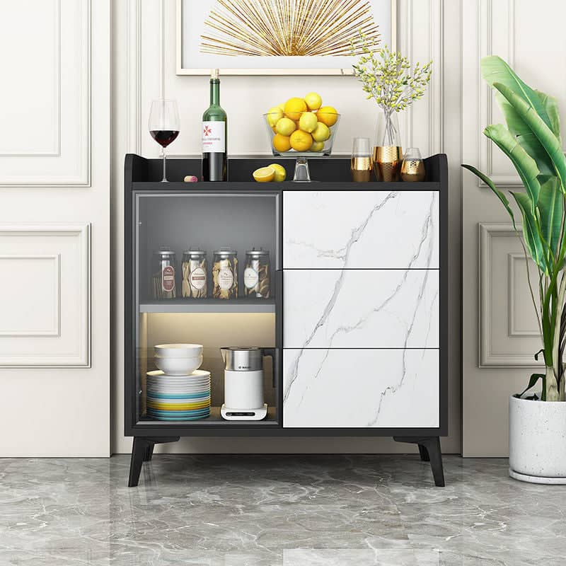 كوفي كورنر راقي - AURA