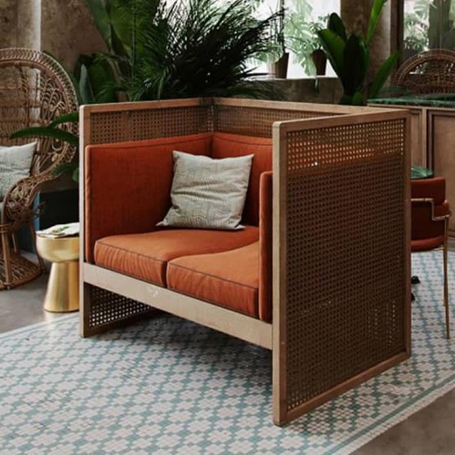 كرسي بلمسه ديكور تصميم حديث