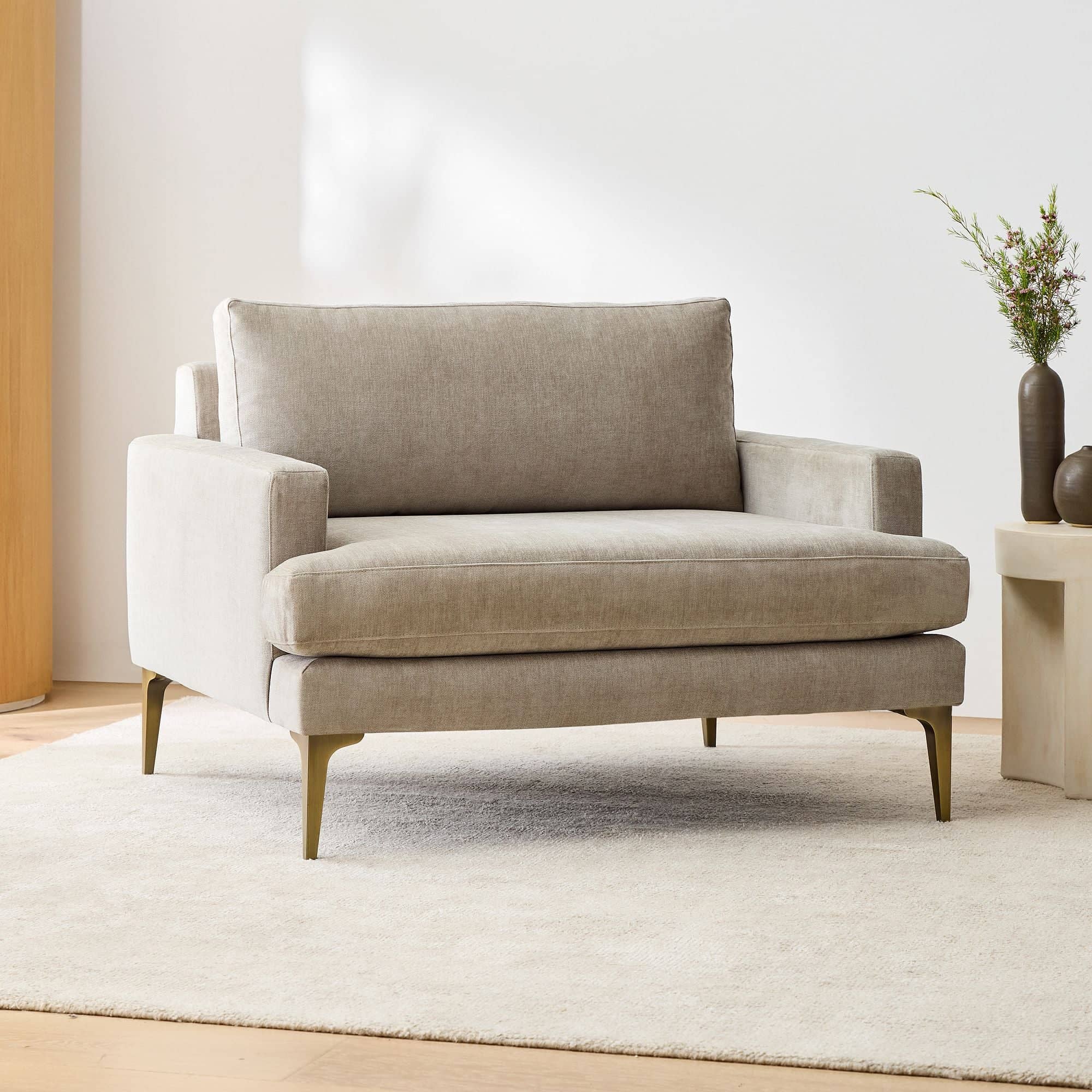 كنبة بتصميم مينامليست - WISE