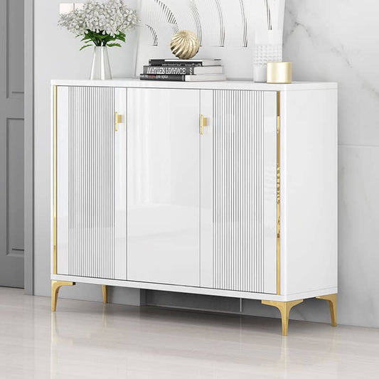 خزينة مودرن بأرجل ذهبية