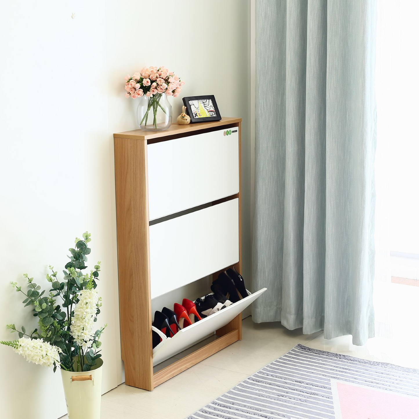 خزينة أحذية خشبية