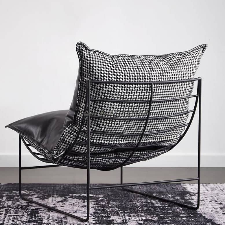 كرسي معدني فاخر - COMFORT