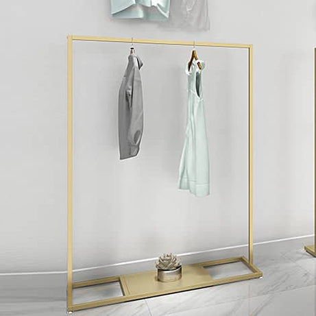 علاقة ملابس مودرن - MORE