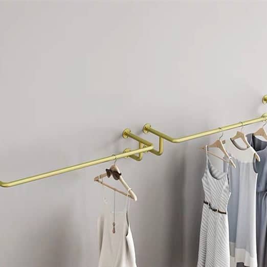 علاقة ملابس معلقة - MORE