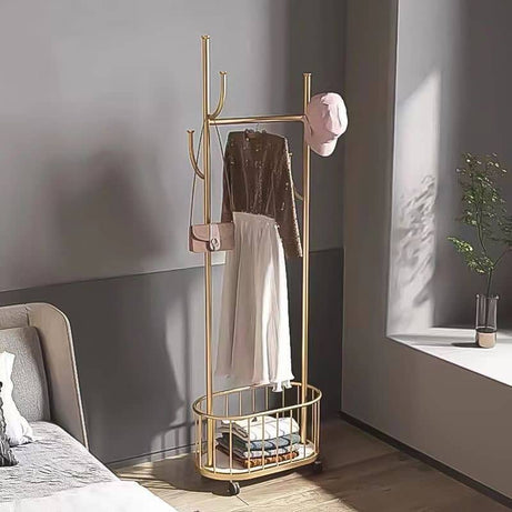 علاقة ملابس عصرية - MORE