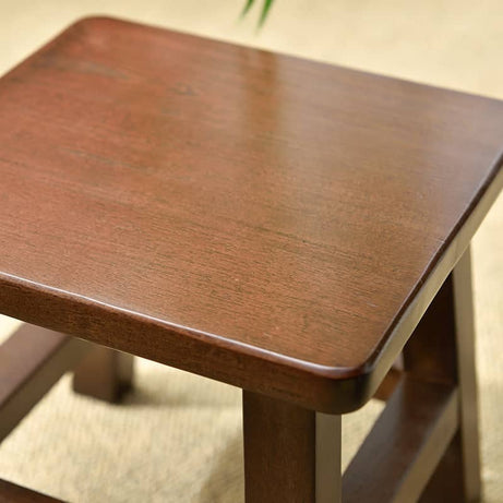 كرسي بتصميم هندسي - BAYTK