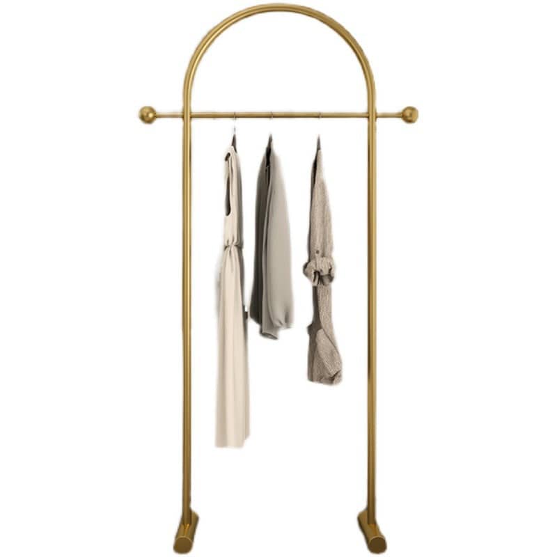 علاقة ملابس شيك - MORE