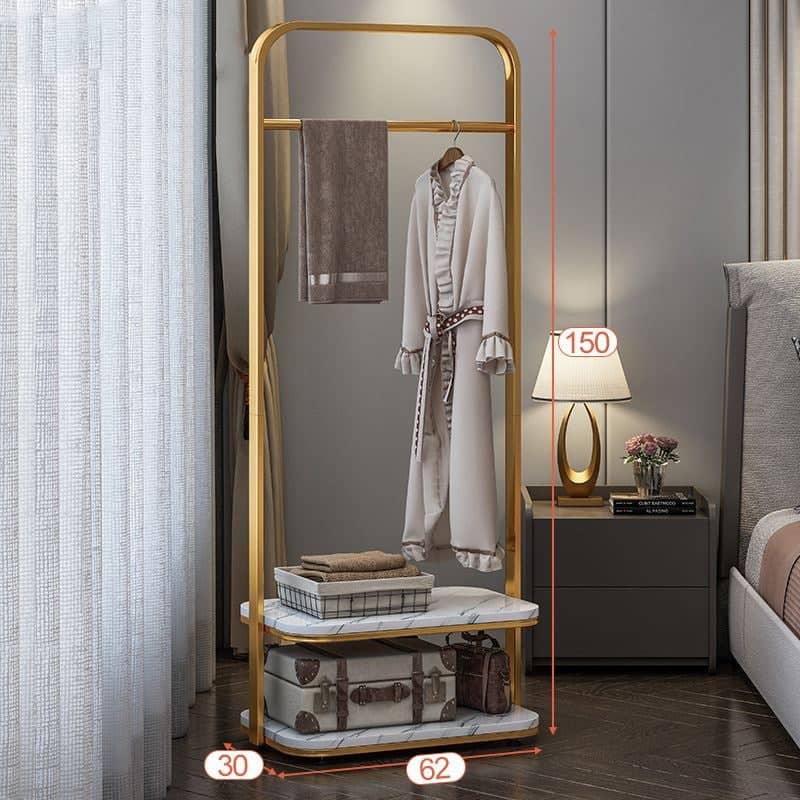 علاقة ملابس مميزة - MORE