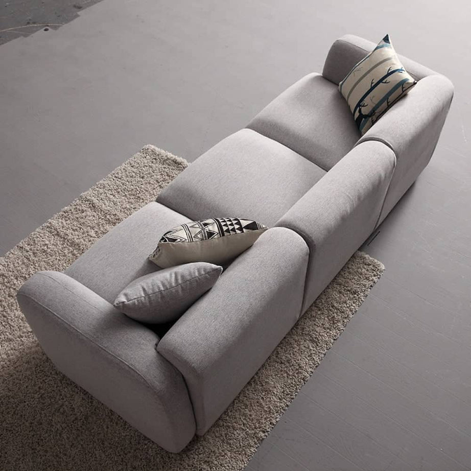 كنبة بتصميم عصري - MERA