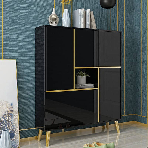 خزانة أحذية بأطار ذهبية