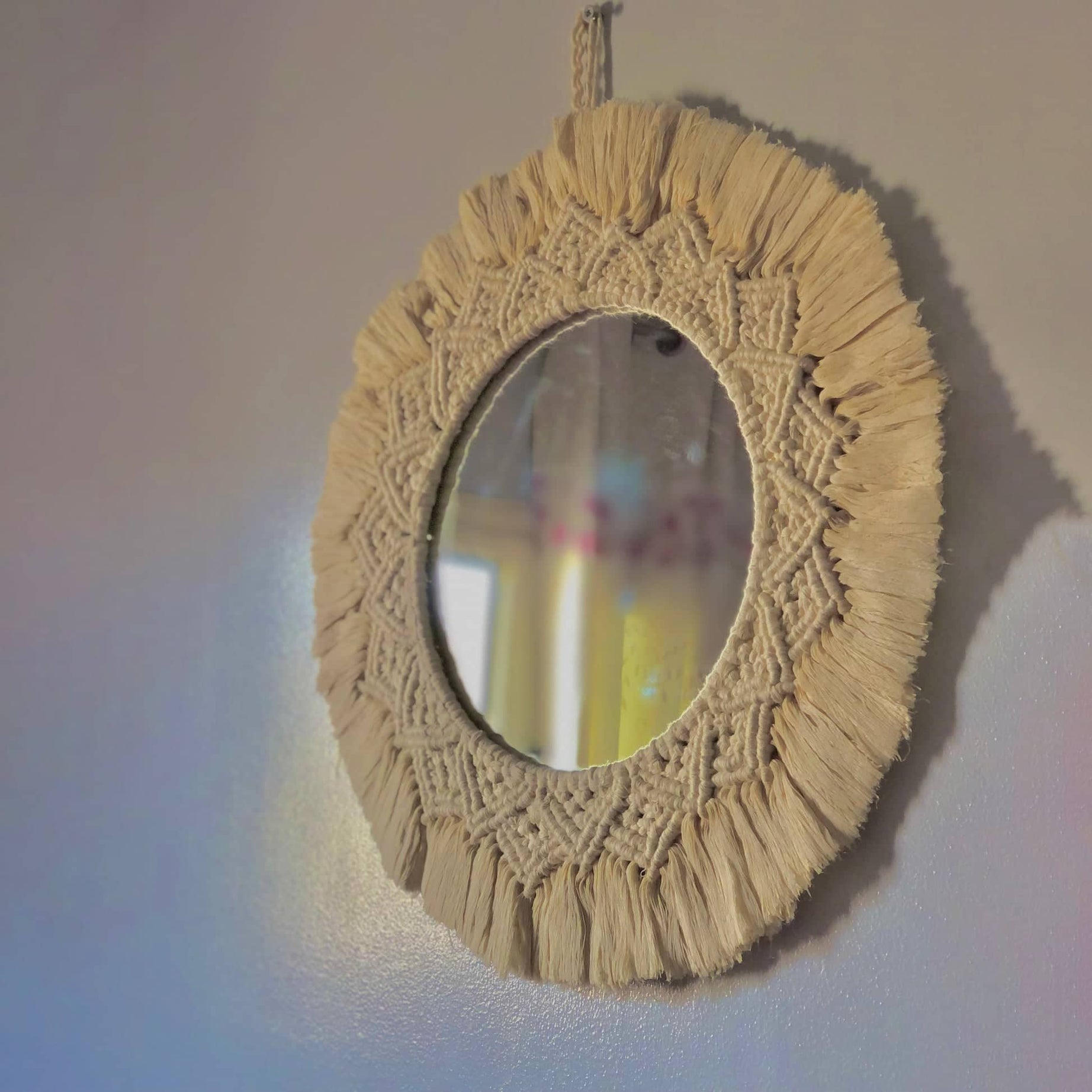 مرأه بتصميم مكرمية - HAPPY