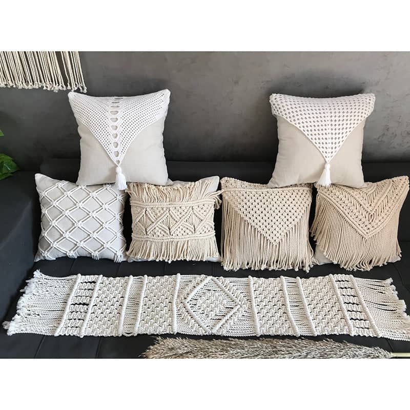 وسادة مكرميه