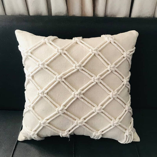 وسادة مكرميه