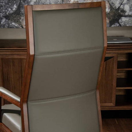 كرسي مكتب بتصميم انيق - VINTAGE