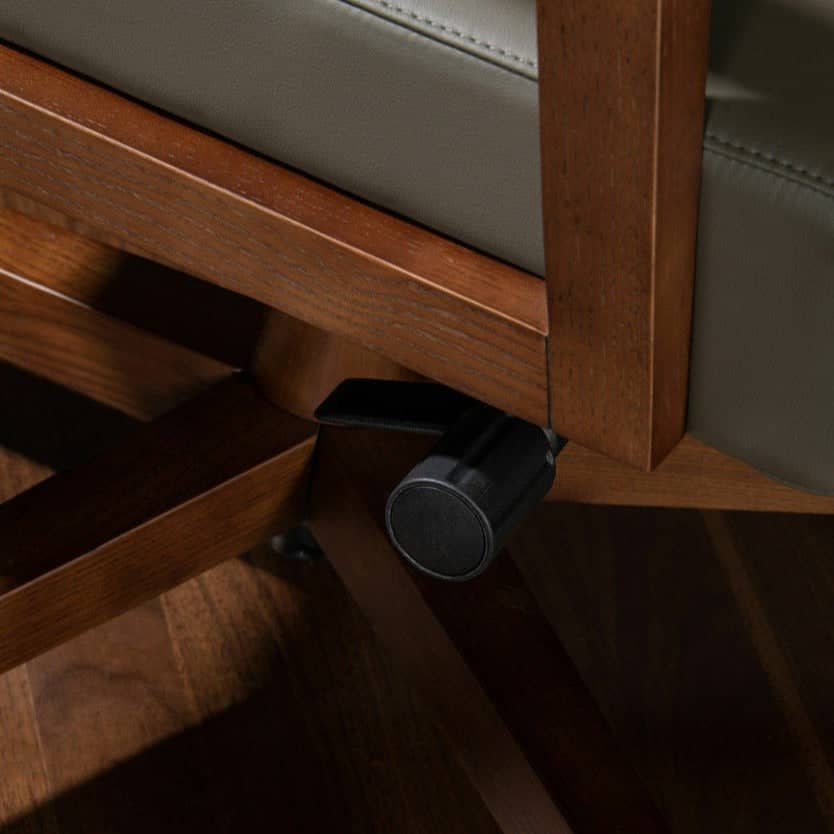 كرسي مكتب بتصميم انيق - VINTAGE