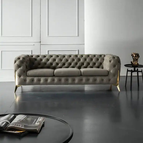 كنبة أنيقة ثلاثية أرجل خشبية - Baytuk