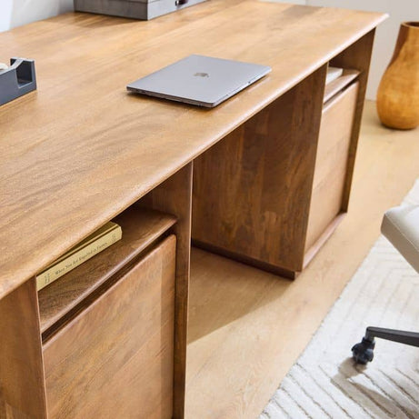 مكتب بتصميم حديث - CLASSY