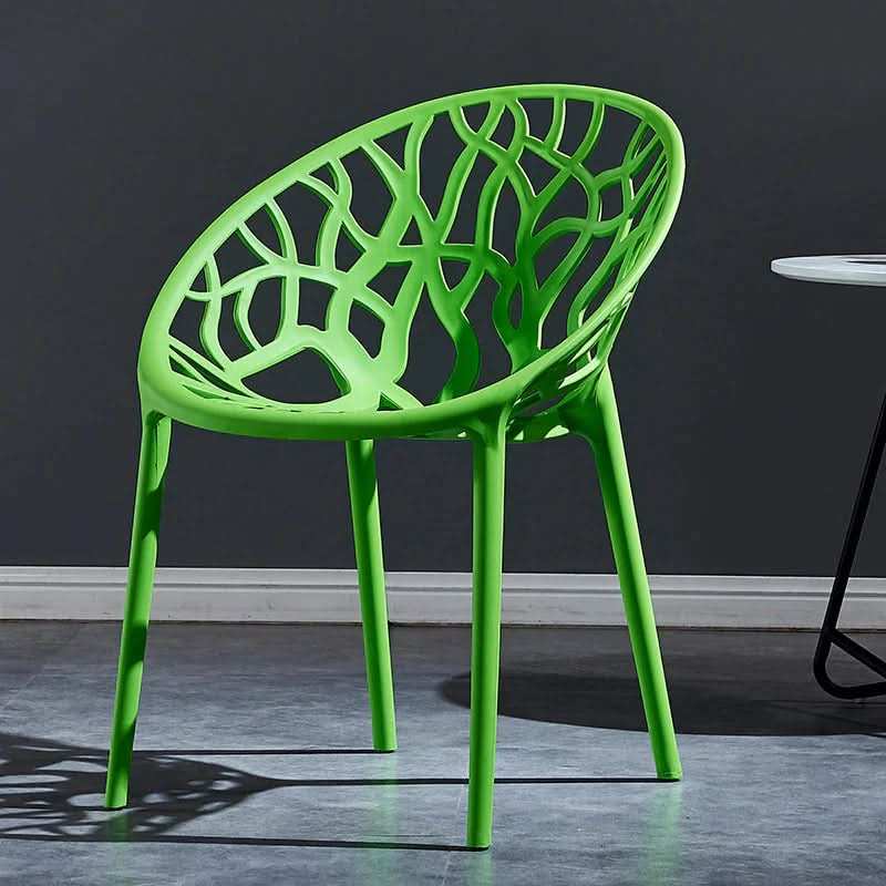 كرسي بلاستيك أنيق مزخرف يوفر راحة استثنائية - Baytuk