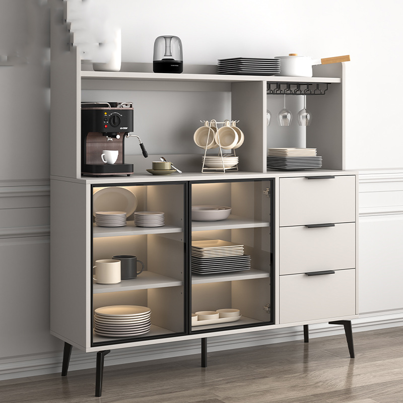 كوفي كورنر حديث - AURA