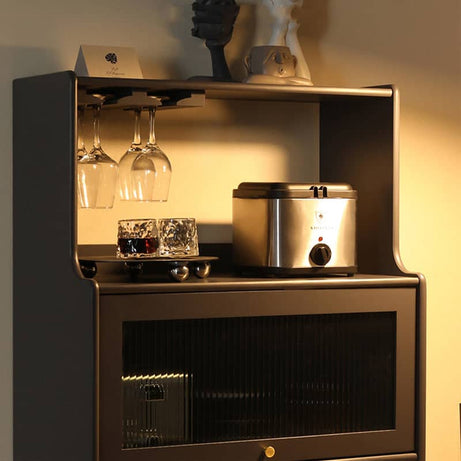 كوفي كورنر مينامليست - AURA