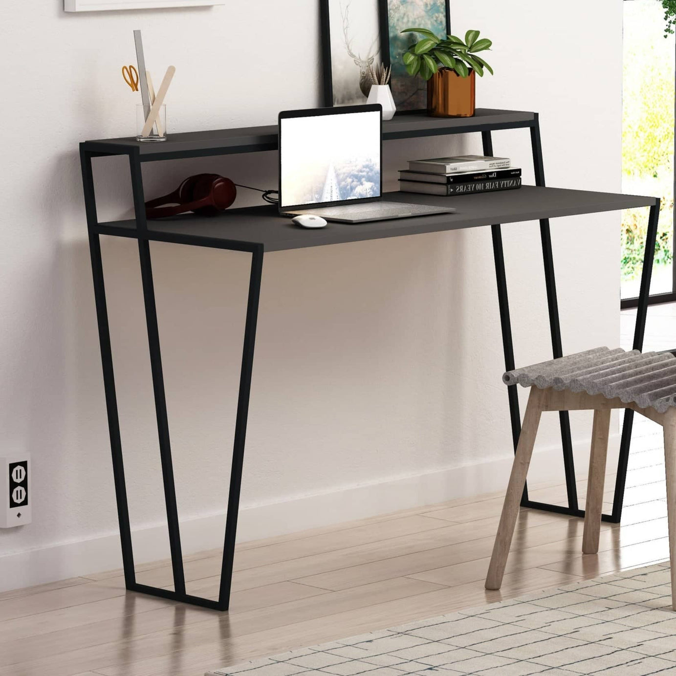 مكتب بأرجل معدنية - TARE