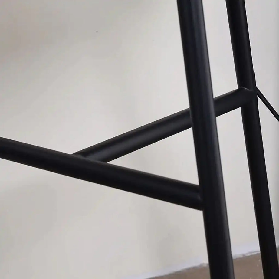 طاولة جانبية بتصميم مبتكر - Baytuk