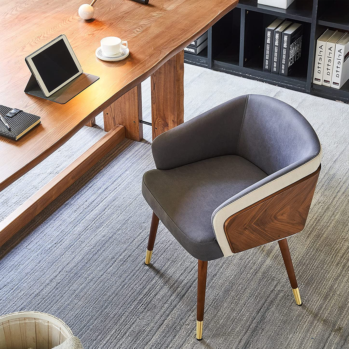 كرسي بتصميم مودرن - BAYTK