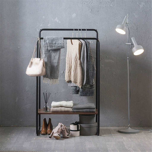 علاقة ملابس أنيقة مزودة برف لتنظيم مثالي - Baytuk