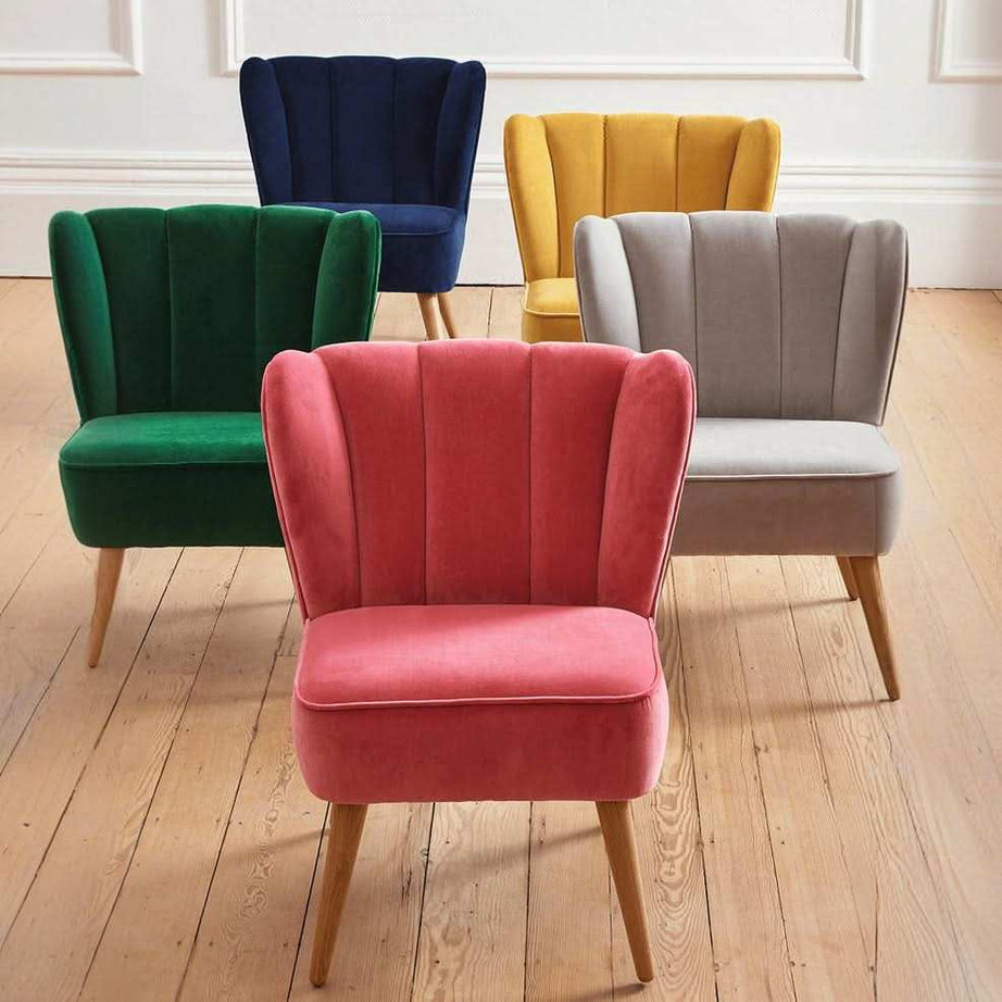 كرسي مودرن بأرجل خشبية - Baytuk