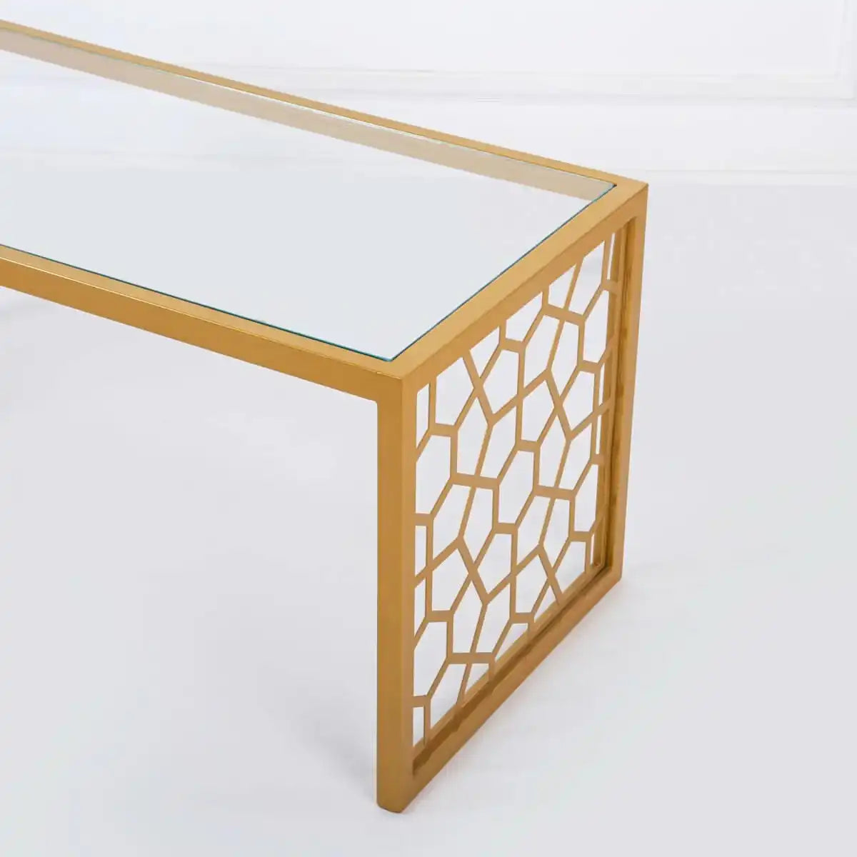 طاولة بتصميم فاخر - Baytuk