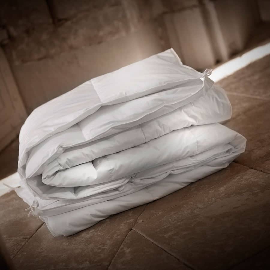 لحاف فايبر ابيض