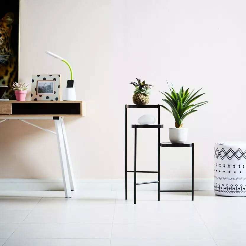 ثلاث طاولات جانبية بتصميم عصري - Baytuk