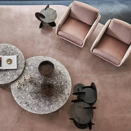 كرسي بتصميم حديث - SAGE