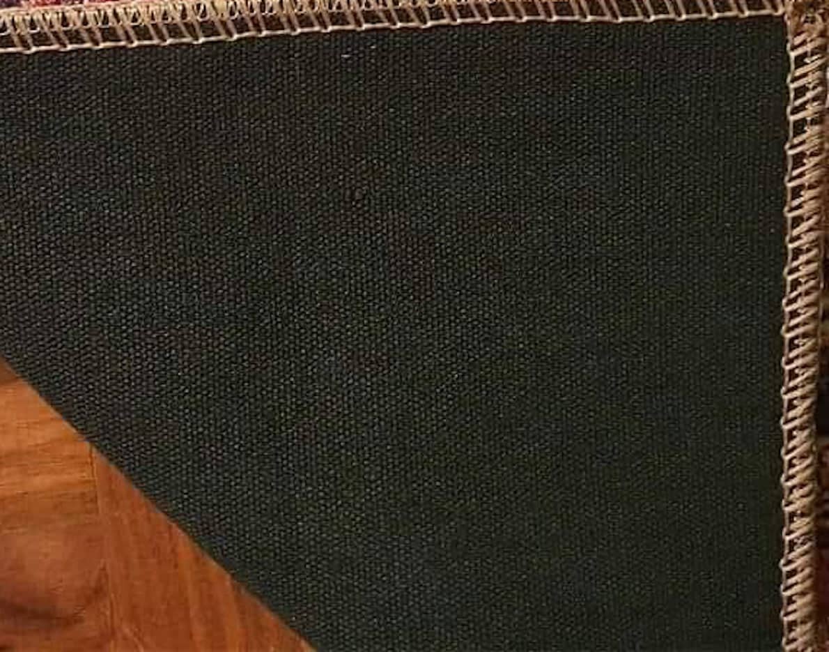 سجادة بتصميم جذاب - SANE