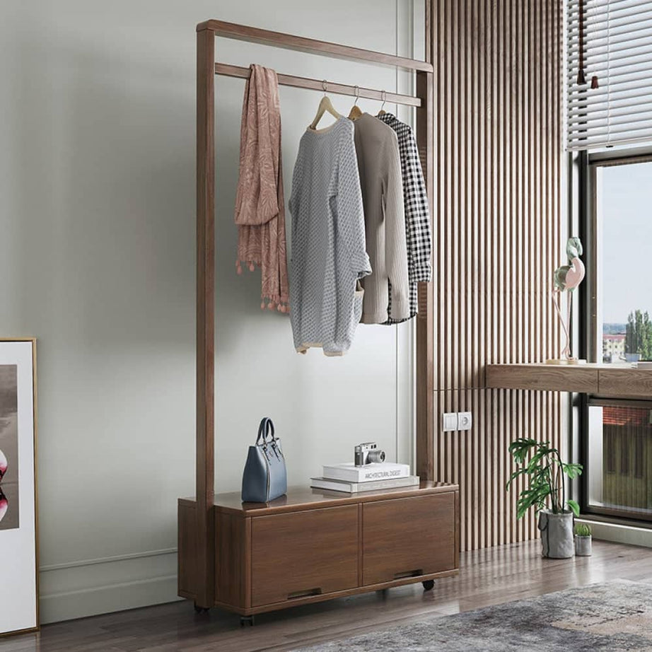 علاقة ملابس حديثة - RAZ