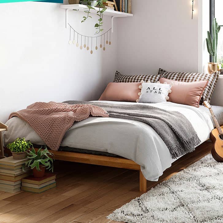 سرير بتصميم أنيق - SERA