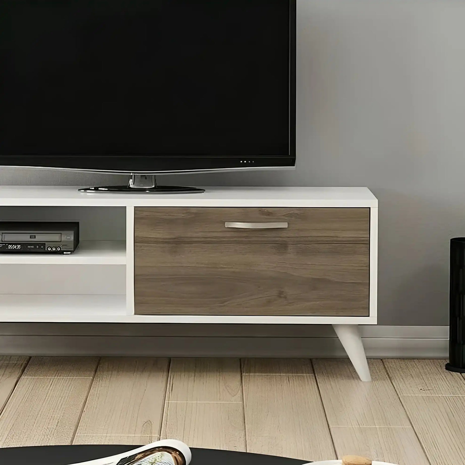 طاولة تلفاز بتصميم فاخر - Baytuk