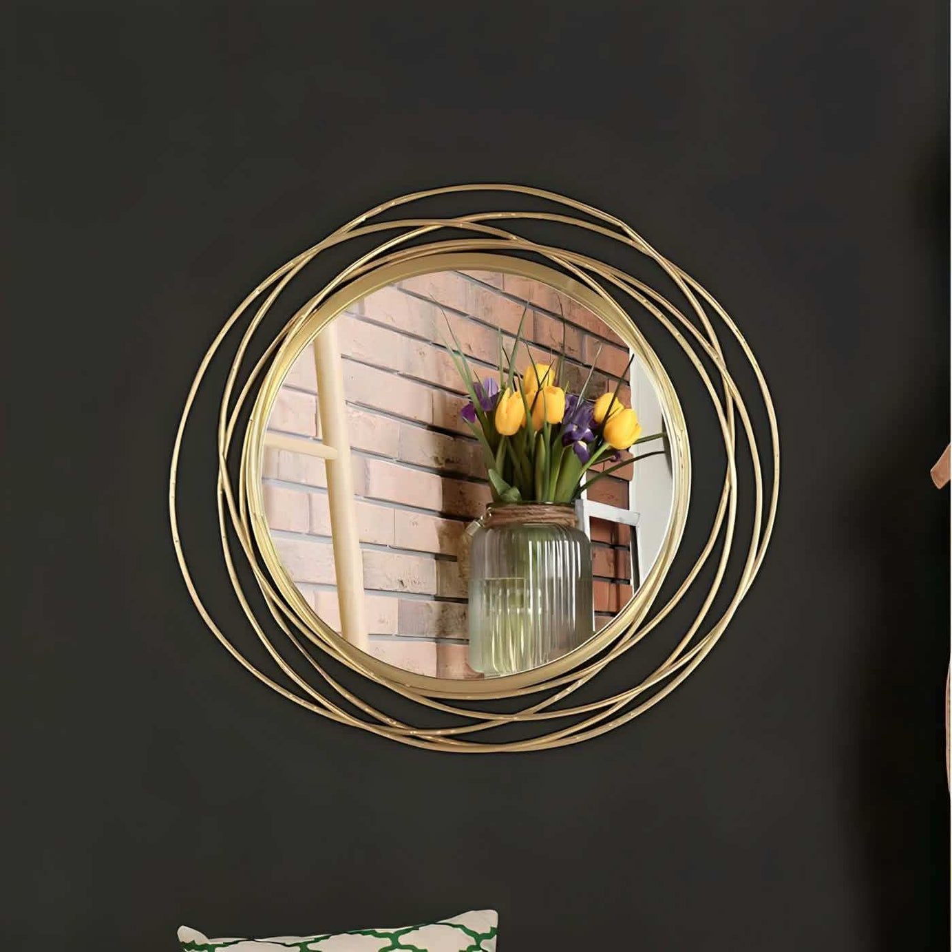 مرآة فاخرة بإطار ذهبي - Baytuk