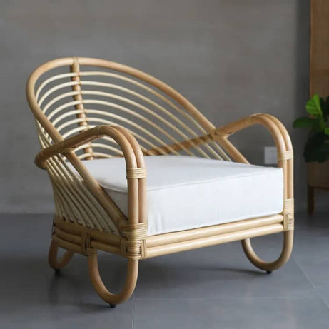 كرسي بتصميم أنيق - BAYTK