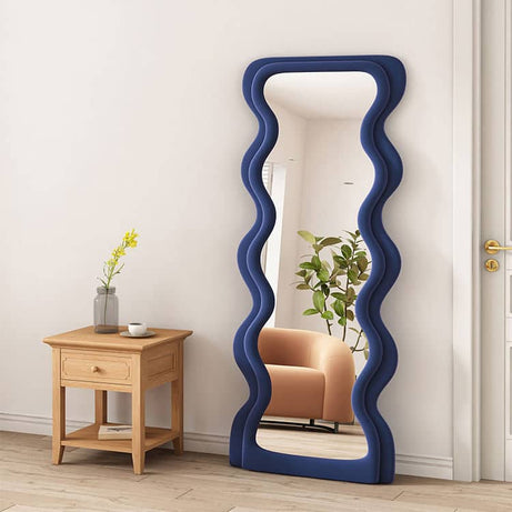 مرأه بتصميم مبتكر - PURE