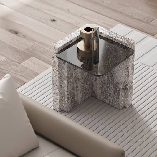  طاولة بسطح زجاجي بشكل جذاب