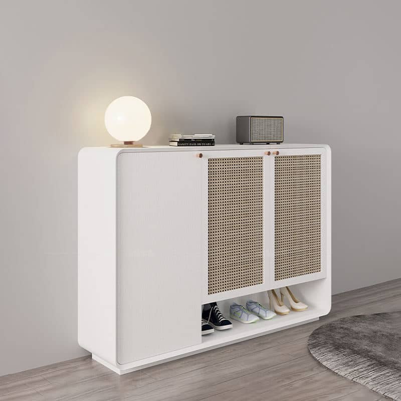 خزينة خشبية للأحذية