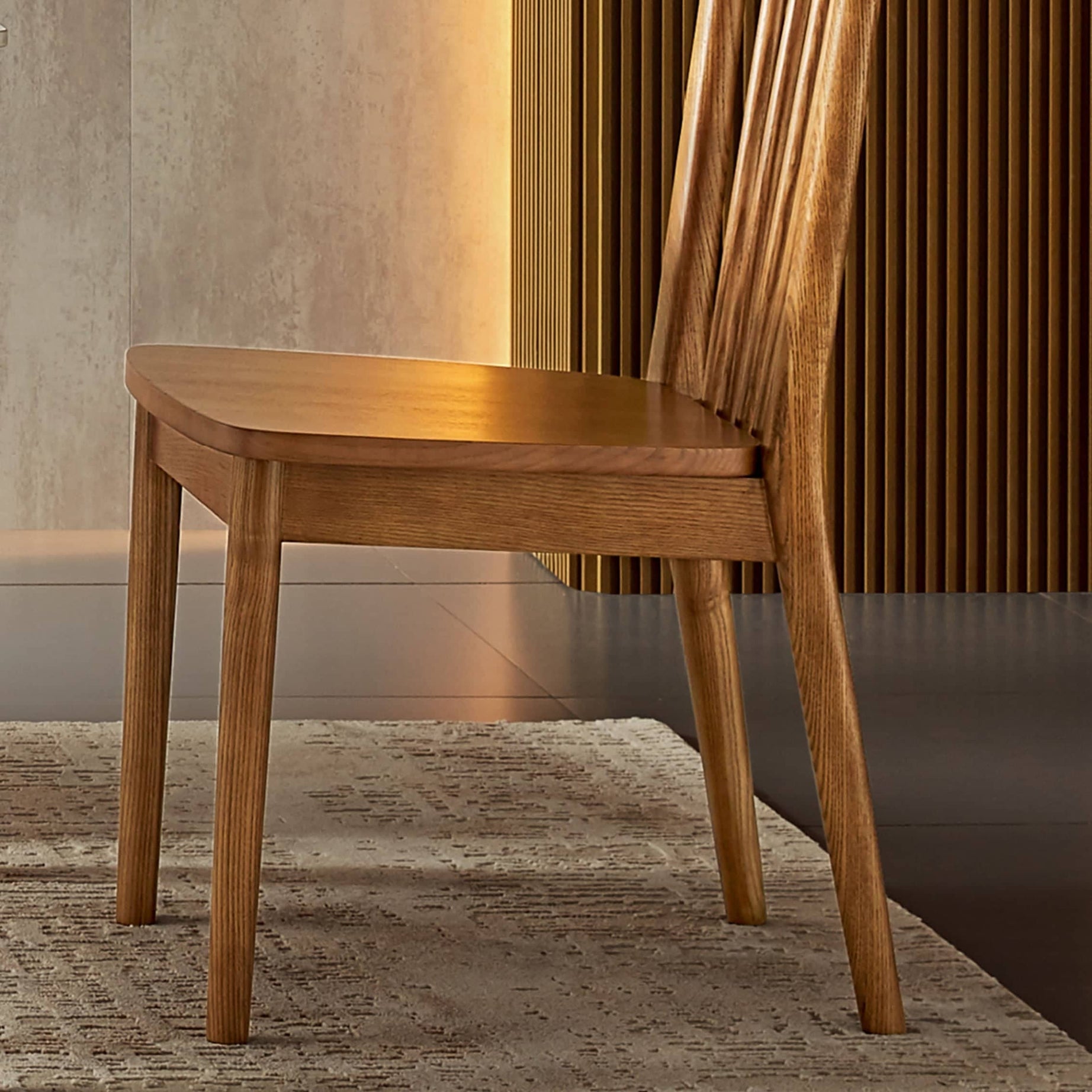 كرسي طعام مينامليست - BAYTK