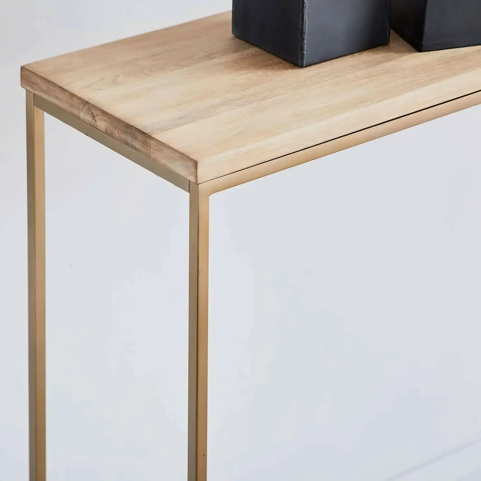 كونسول خشبي أنيق - Baytuk