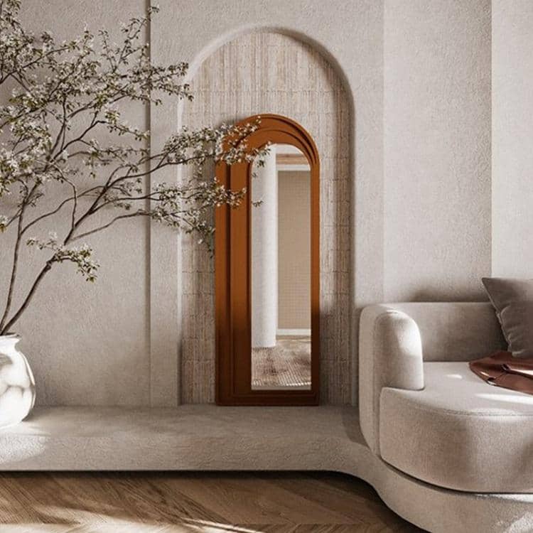 مرأه بتصميم عصري و انيق - PURE