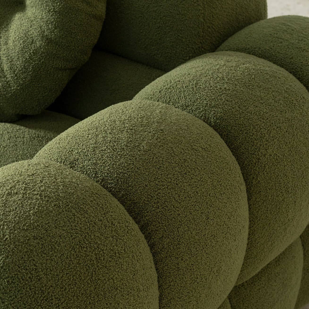 أريكه بتصميم حديث فاخر ومريح للأسترخاء