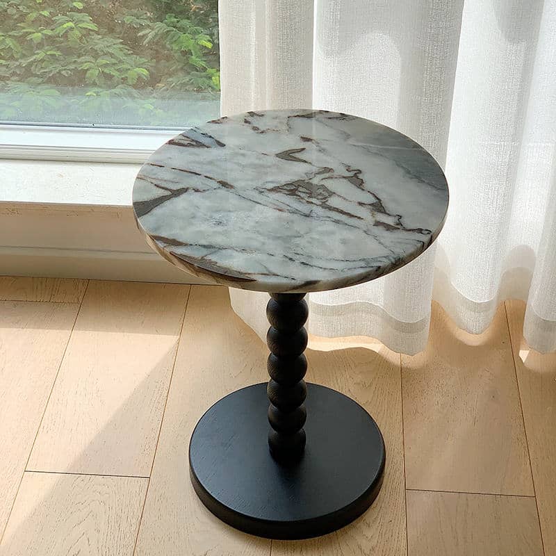  طاولة جانبية بتصميم انيق