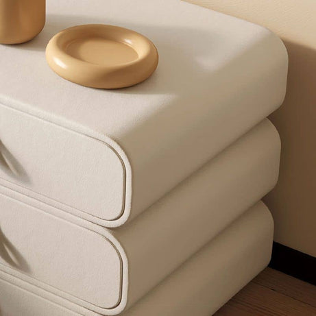 كومودينه بتصميم مميز - CHANCE