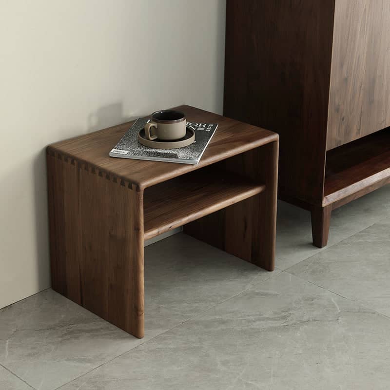 طاولة جانبية عملية