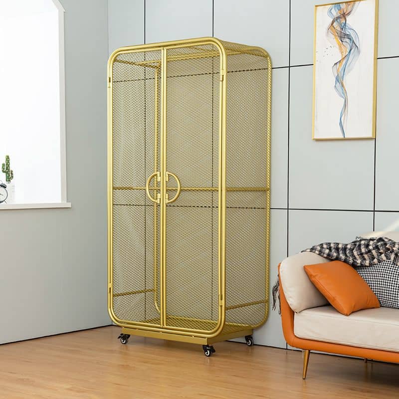 علاقة ملابس عصرية - MORE